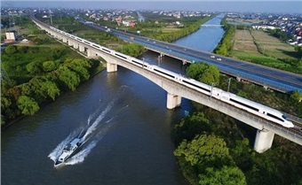 上半年西部陆海新通道铁海联运班列同比增66.3%